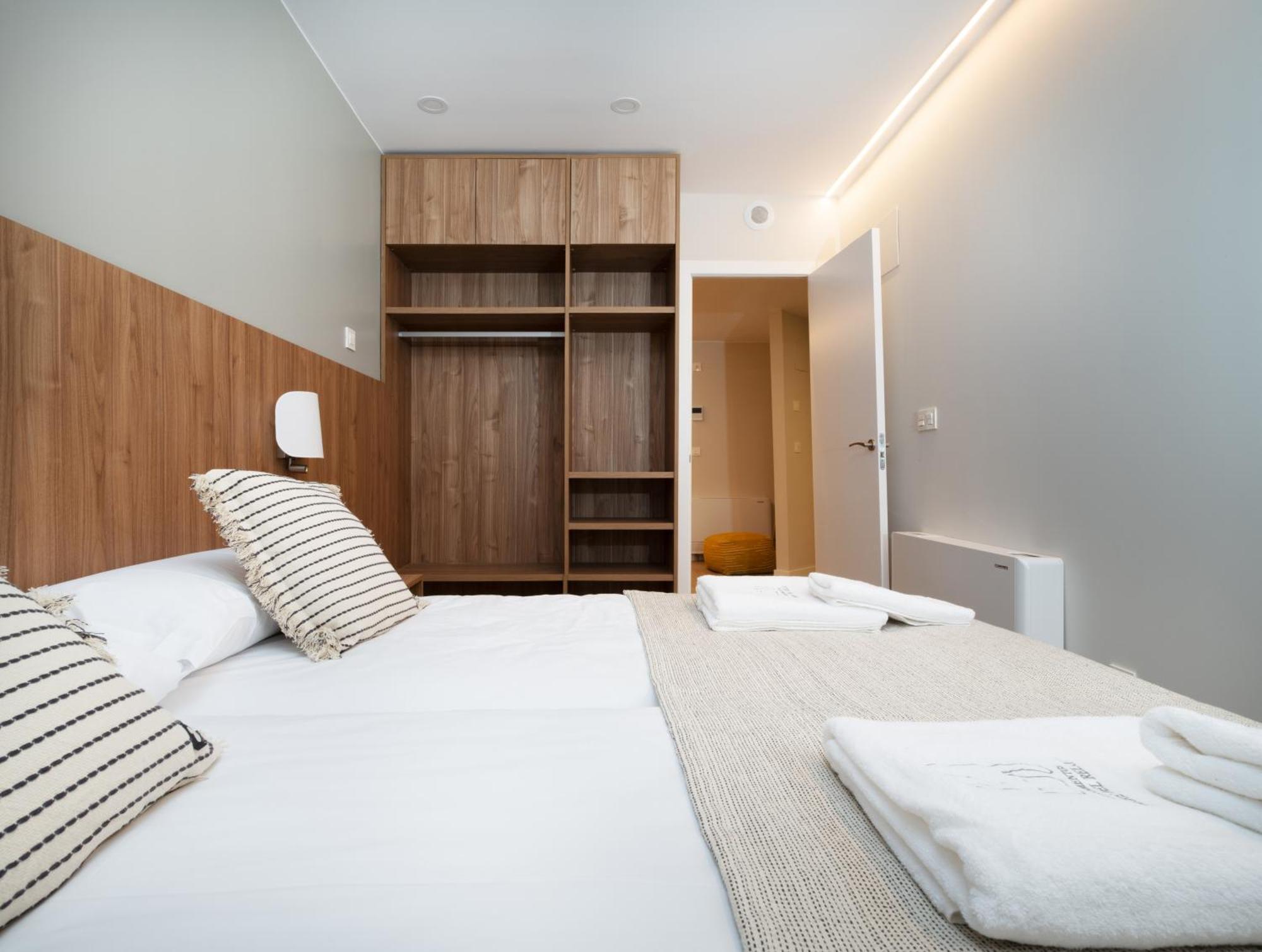 Apartamentos Torre Del Reloj ฮากา ภายนอก รูปภาพ