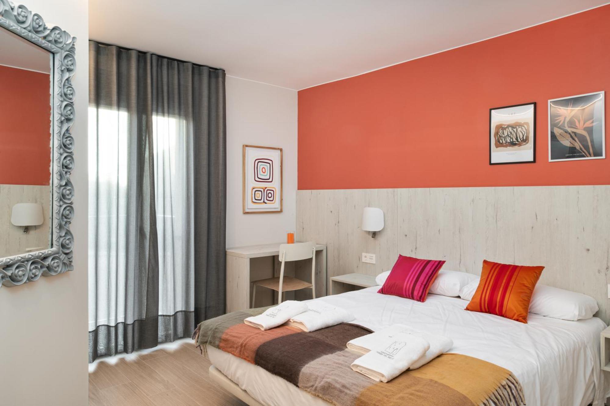 Apartamentos Torre Del Reloj ฮากา ภายนอก รูปภาพ